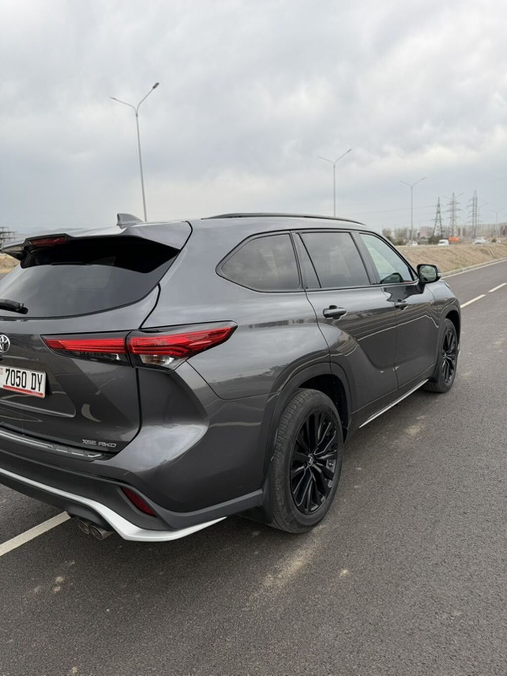 Toyota Highlander: 2023 г., 2.4 л, Автомат, Бензин, Кроссовер: фото 4
