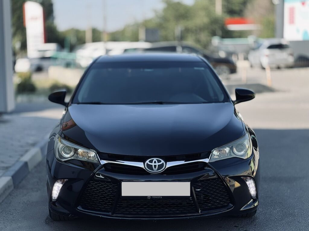 Toyota Camry: 2017 г., 2.5 л, Автомат, Бензин, Седан: фото 1