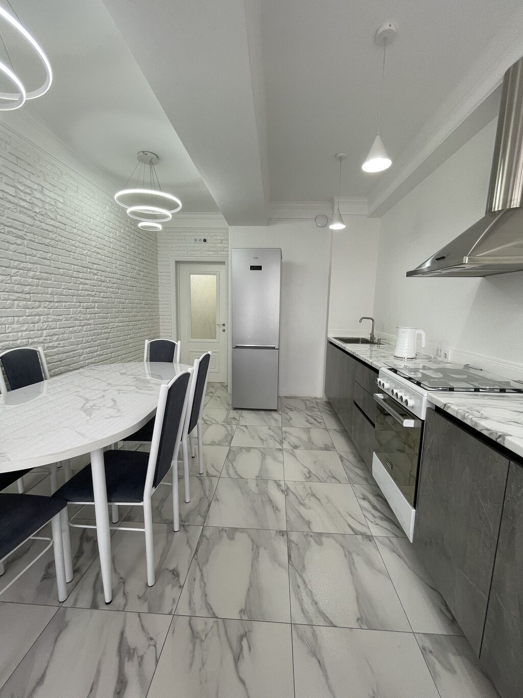 3 комнаты, 110 м², Филармония Элитка, 9 этаж, Дизайнерский ремонт: фото 1