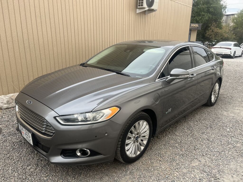 Ford Fusion: 2013 г., 2 л, Автомат, Гибрид, Седан: фото 2