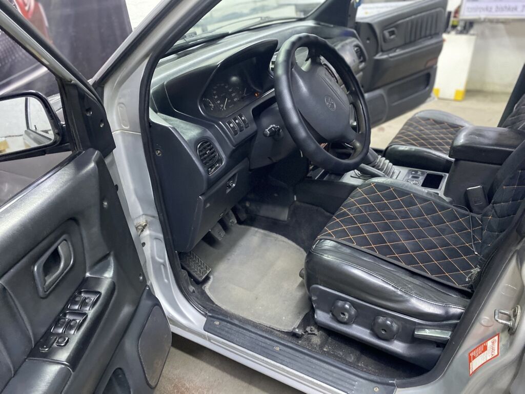 Hyundai Santamo: 2000 г., 2 л, Механика, Газ, Минивэн: фото 5
