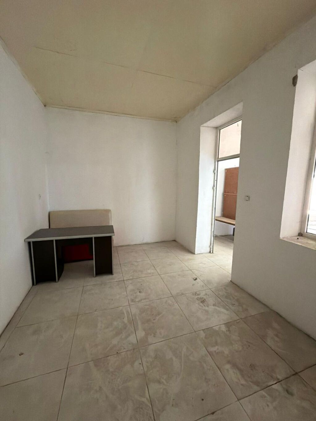 Bakı-Qazax magistralında TƏCİLİ! Sənədli, yol kənarı 286 m² universal