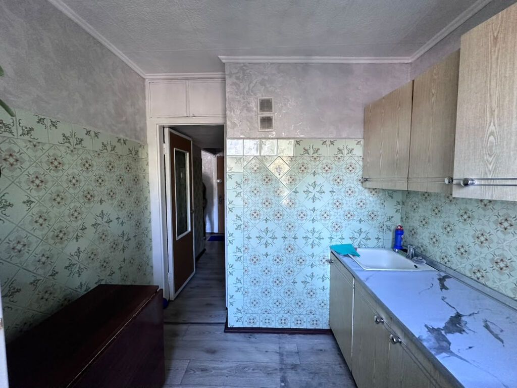 2 комнаты, 43 м², 4 мкр 104 серия, 2 этаж, Старый ремонт: фото 5