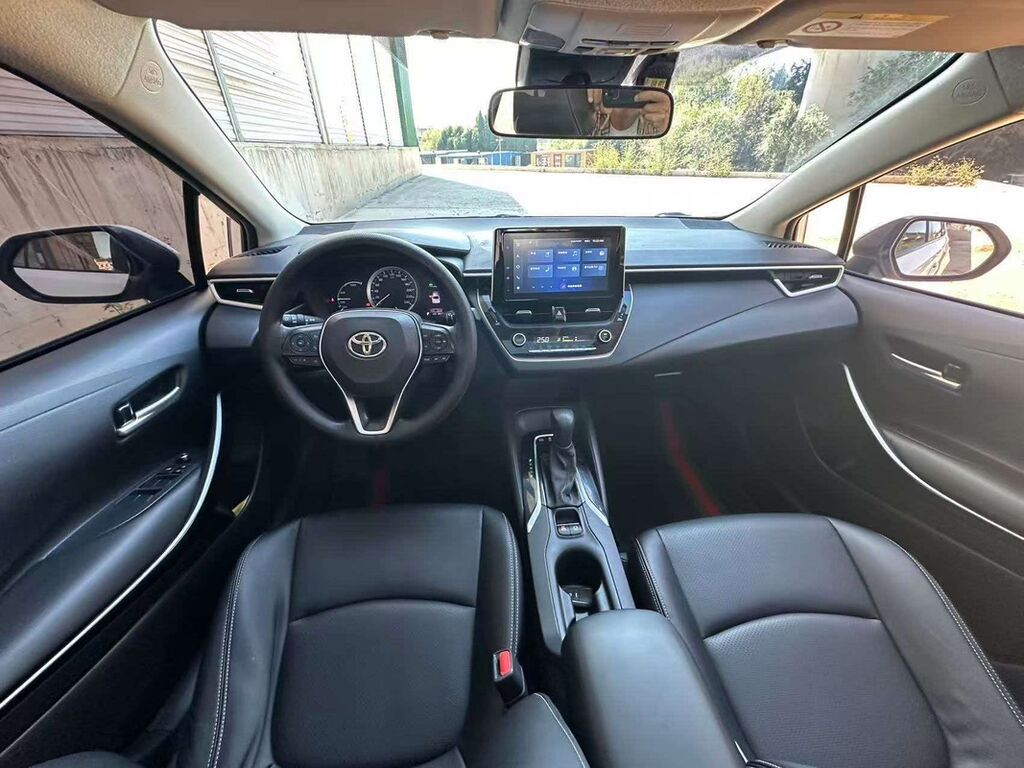 Toyota Corolla: 2021 г., 1.8 л, Гибрид, Седан: фото 6