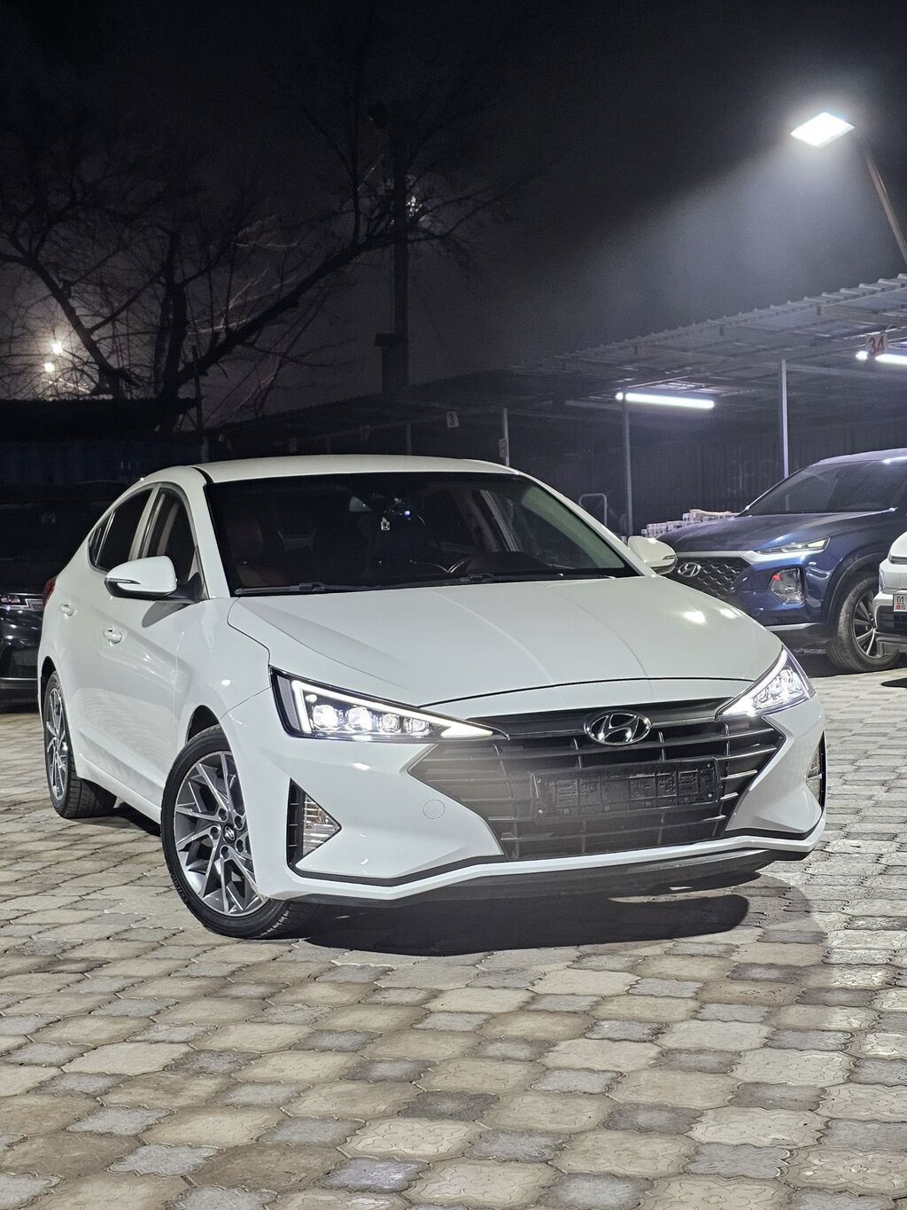Hyundai Avante: 2020 г., 1.6 л, Автомат, Бензин, Седан — фото 3