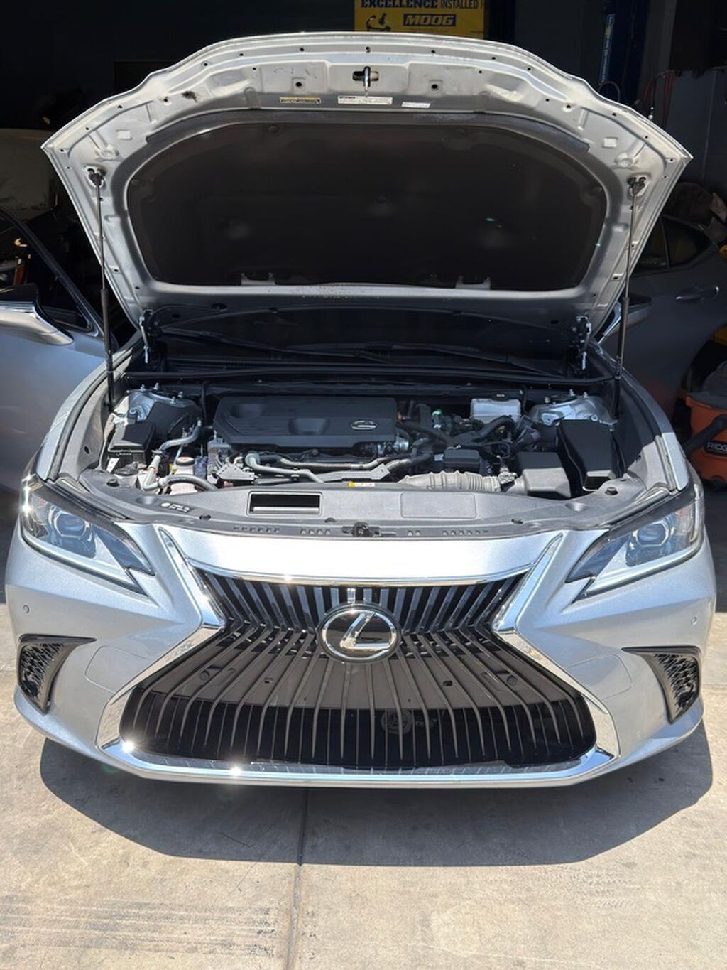 Lexus ES: 2025 г., Автомат, Гибрид, Седан: фото 6