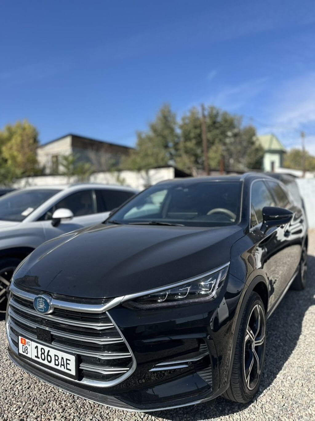 BYD Tang: 2022 г., 1.5 л, Автомат, Гибрид, Кроссовер: фото 3