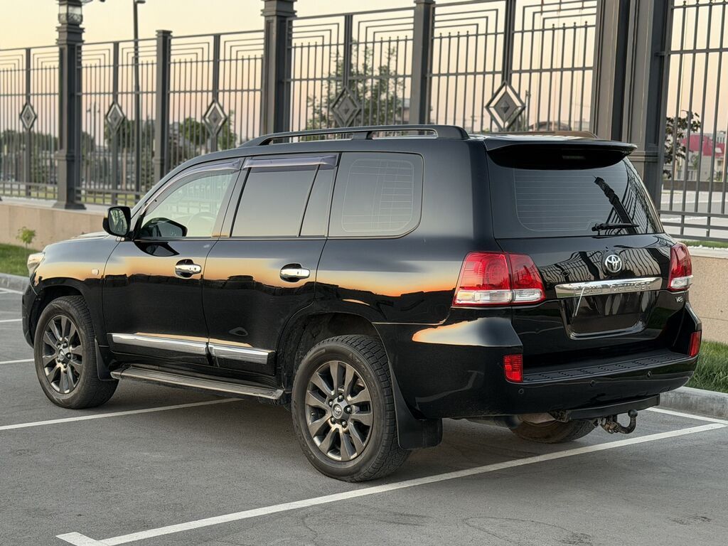 Toyota Land Cruiser: 2009 г., 4.7 л, Автомат, Газ, Внедорожник: фото 5