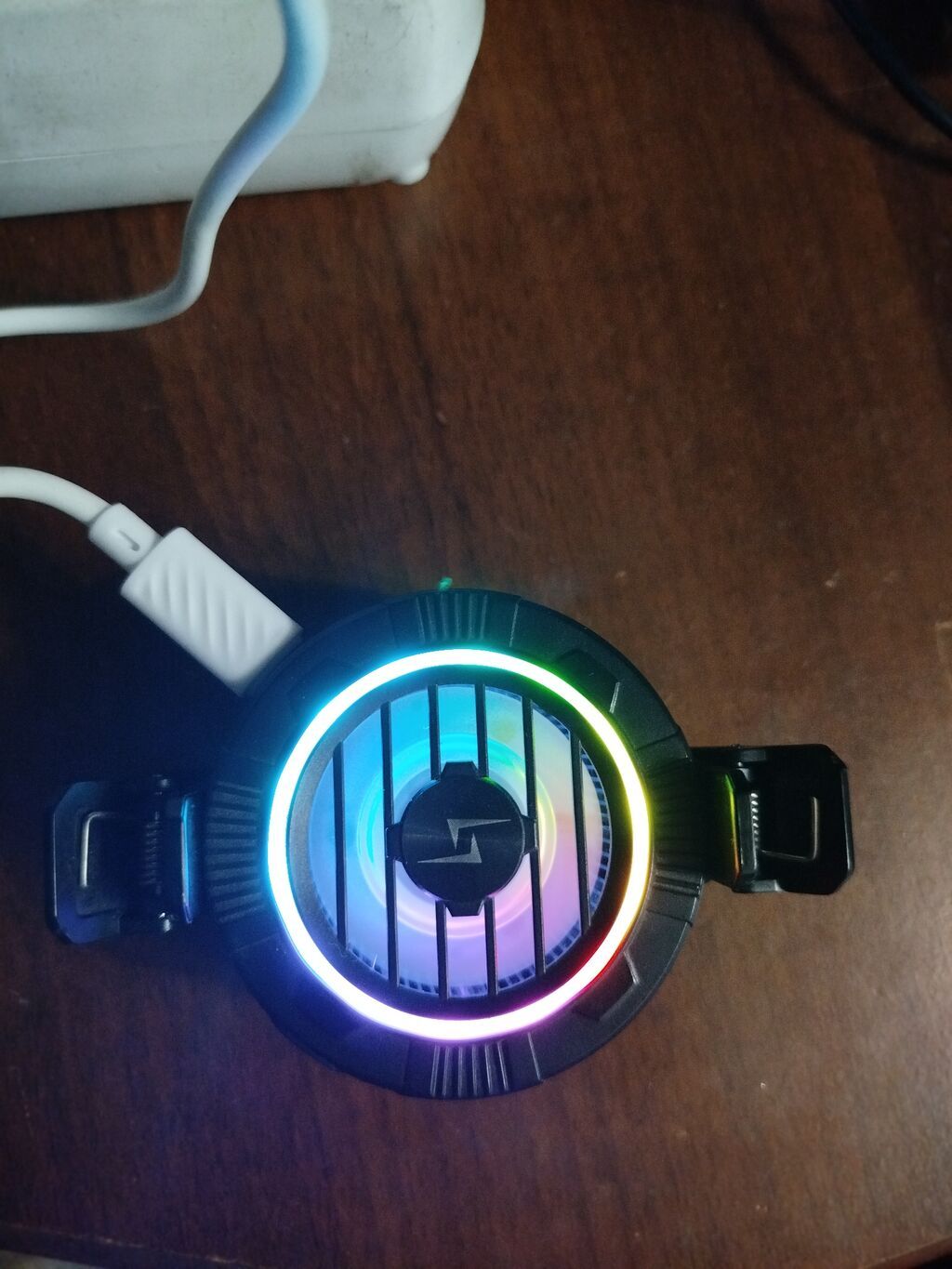 Игровой кулер с фрионом. Есть 2 режима охлаждения с RGB подсветкой: фото 2