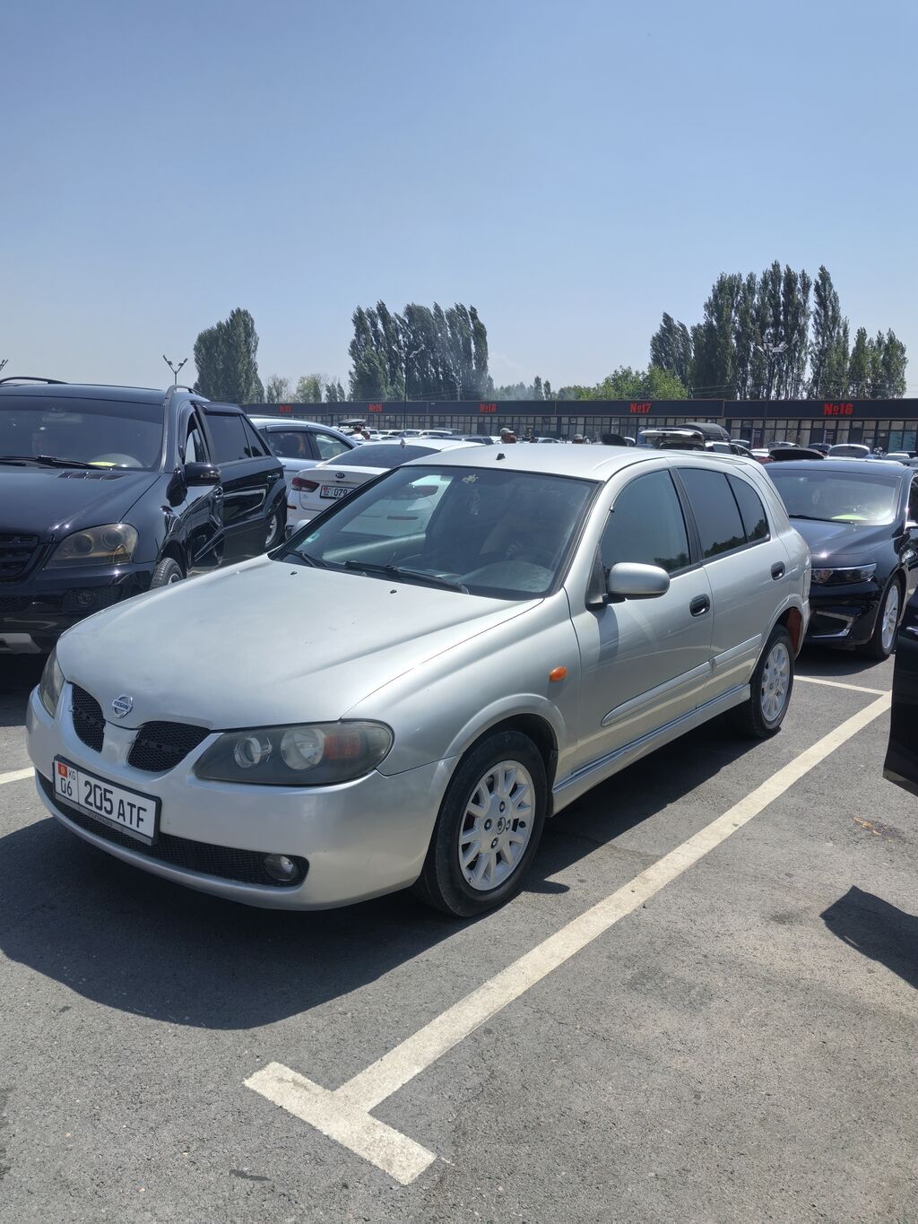 Nissan Almera: 2003 г., Хэтчбэк: фото 2