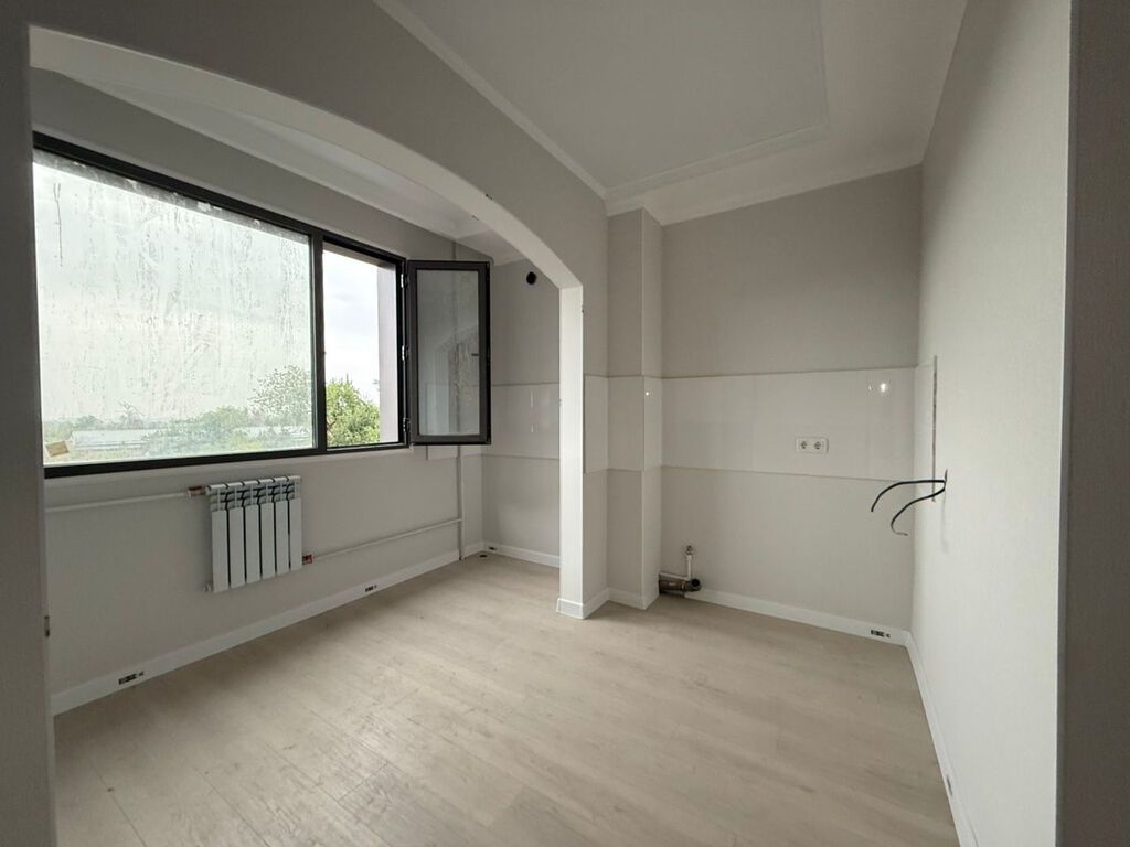 1 комната, 32 м², Пишпек 106 серия улучшенная, 4 этаж, Евроремонт: фото 2