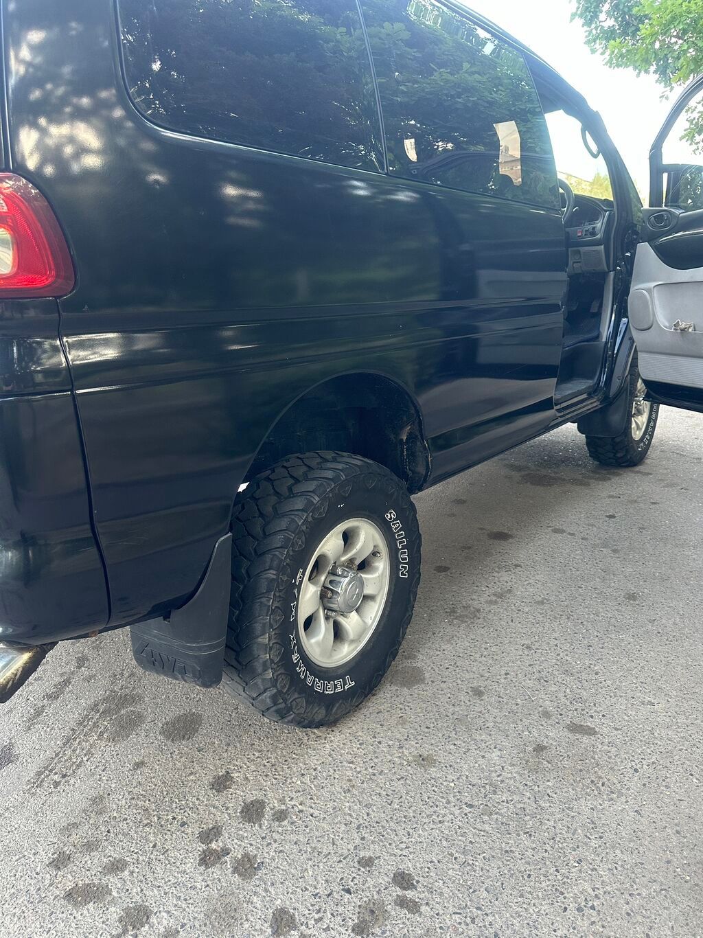 Mitsubishi Delica: 2002 г., 3 л, Автомат, Бензин, Минивэн: фото 2
