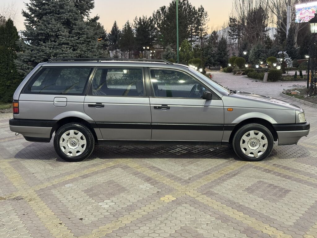 Volkswagen Passat: 1993 г., 1.8 л, Механика, Бензин, Универсал: фото 6
