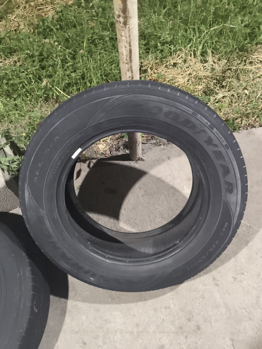 Шины 225 / 65 / R 17, Лето, Б/у, Пара, Внедорожные (АТ/МТ), GoodYear: фото 2