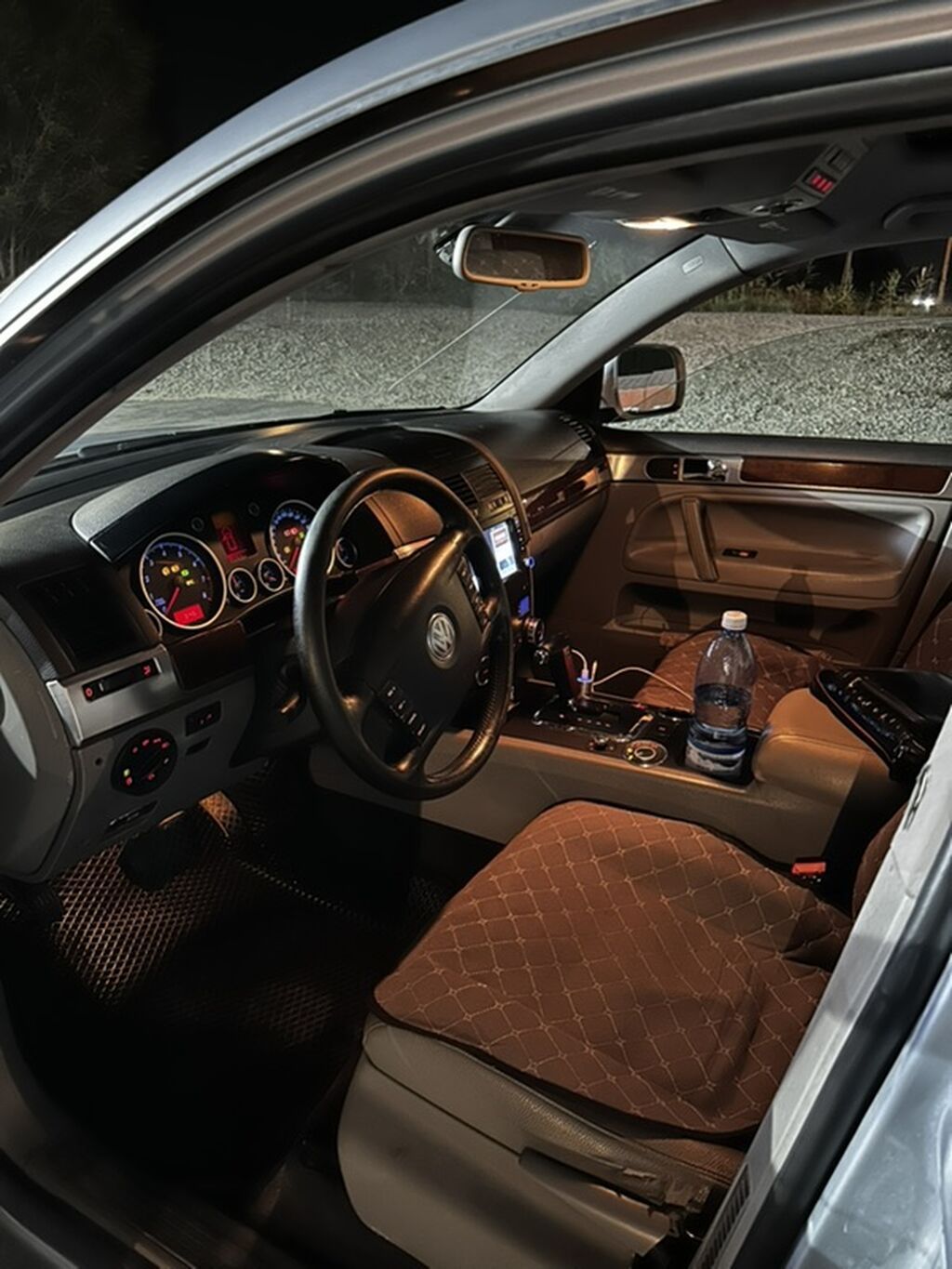 Volkswagen Touareg: 2004 г., 3.2 л, Автомат, Бензин, Внедорожник: фото 6