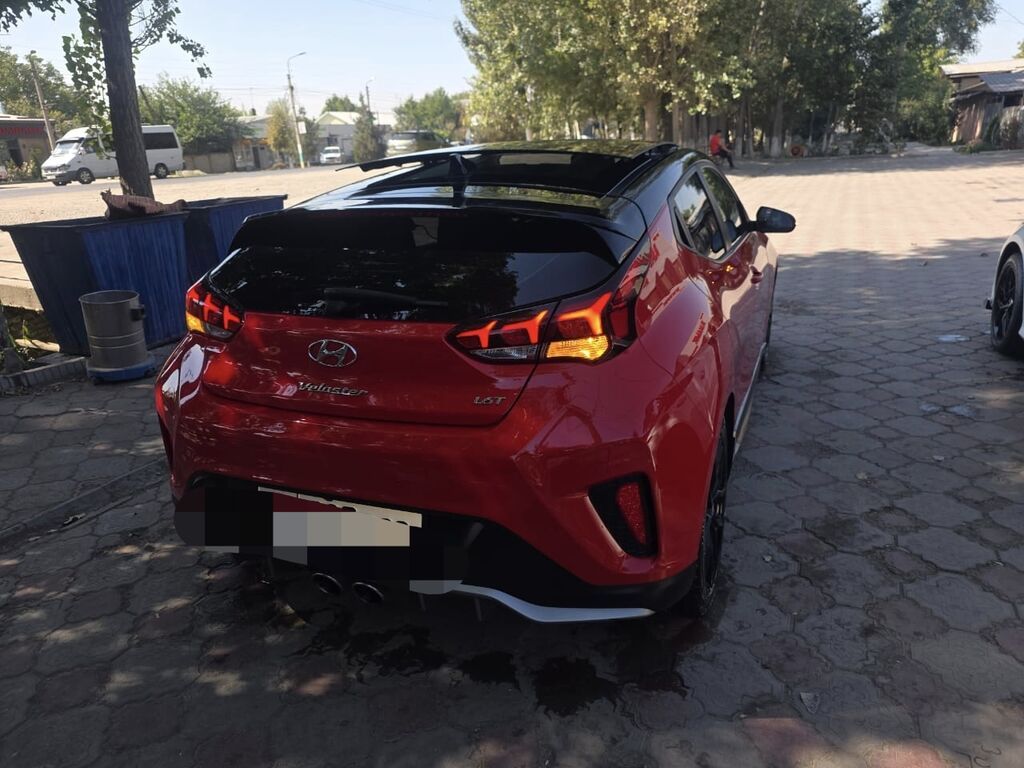 Hyundai Veloster: 2018 г., 1.6 л, Автомат, Бензин, Хэтчбэк: фото 2