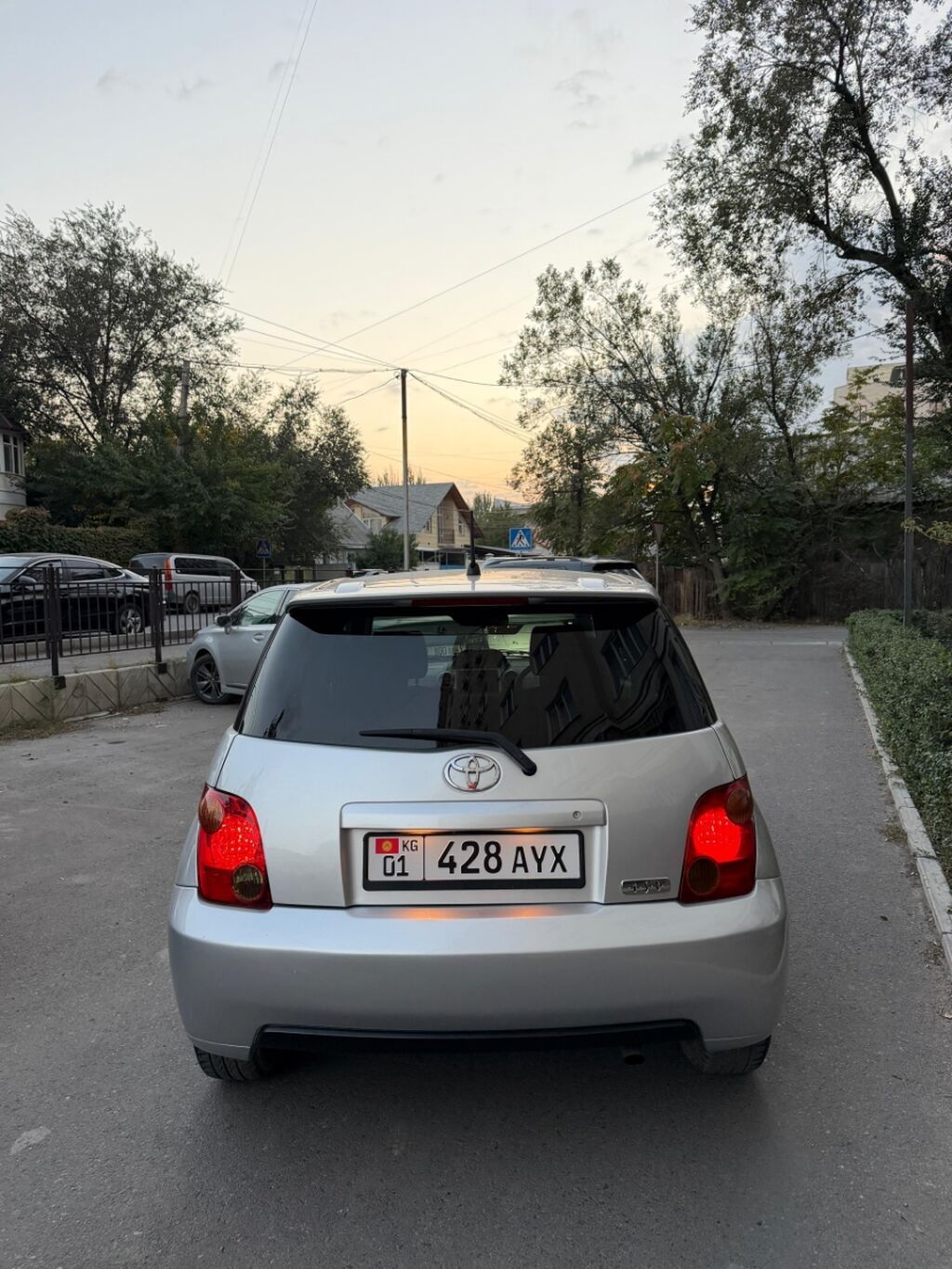 Toyota Ist: 2003 г., 1.5 л, Автомат, Бензин, Хэтчбэк: фото 5