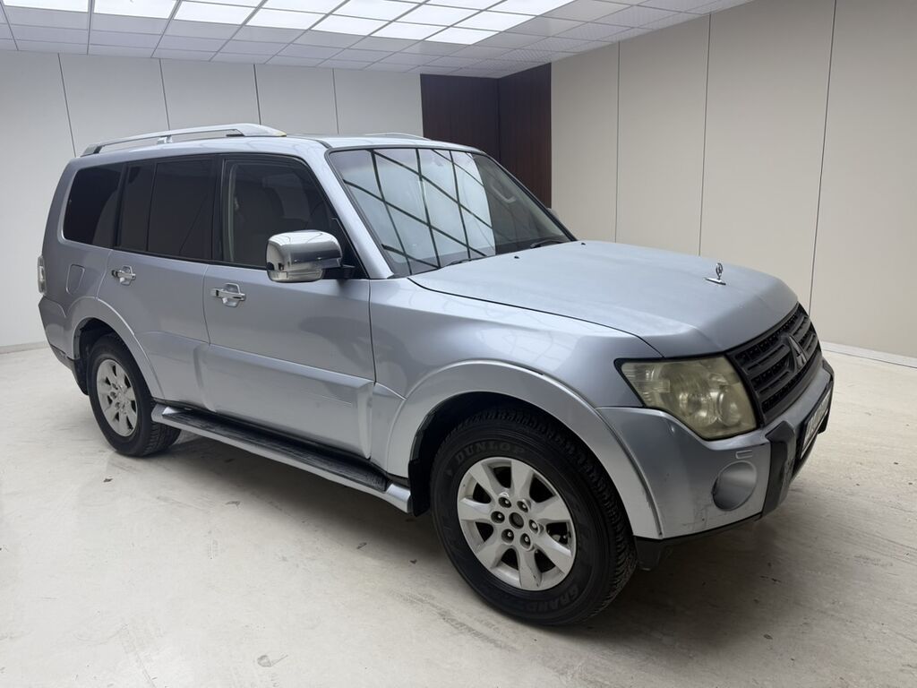 Mitsubishi Pajero: 2009 г., 3 л, Автомат, Бензин, Внедорожник: фото 3