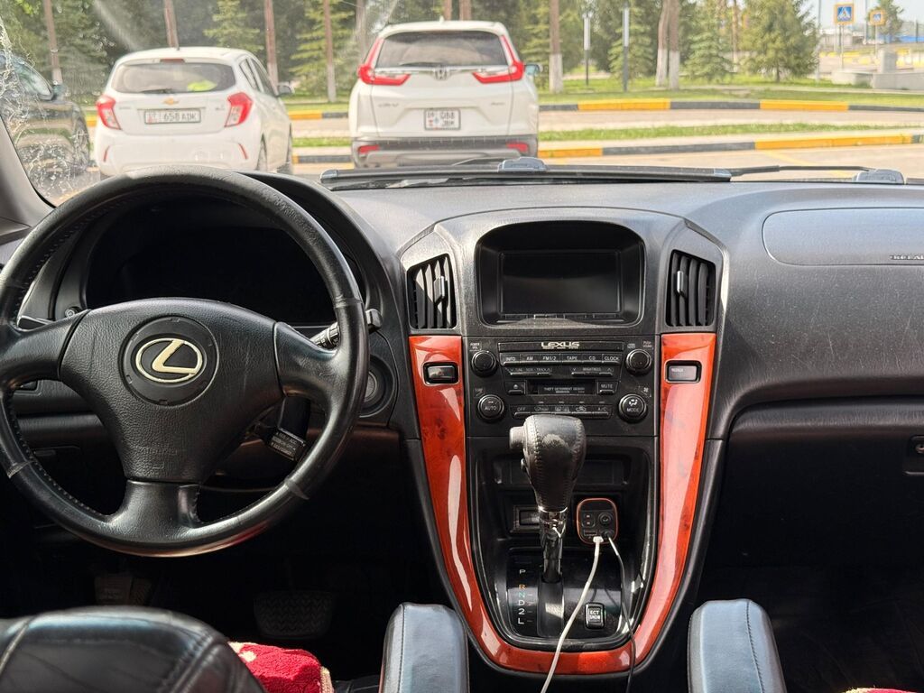 Lexus RX: 2002 г., 3 л, Автомат, Бензин, Кроссовер: фото 3