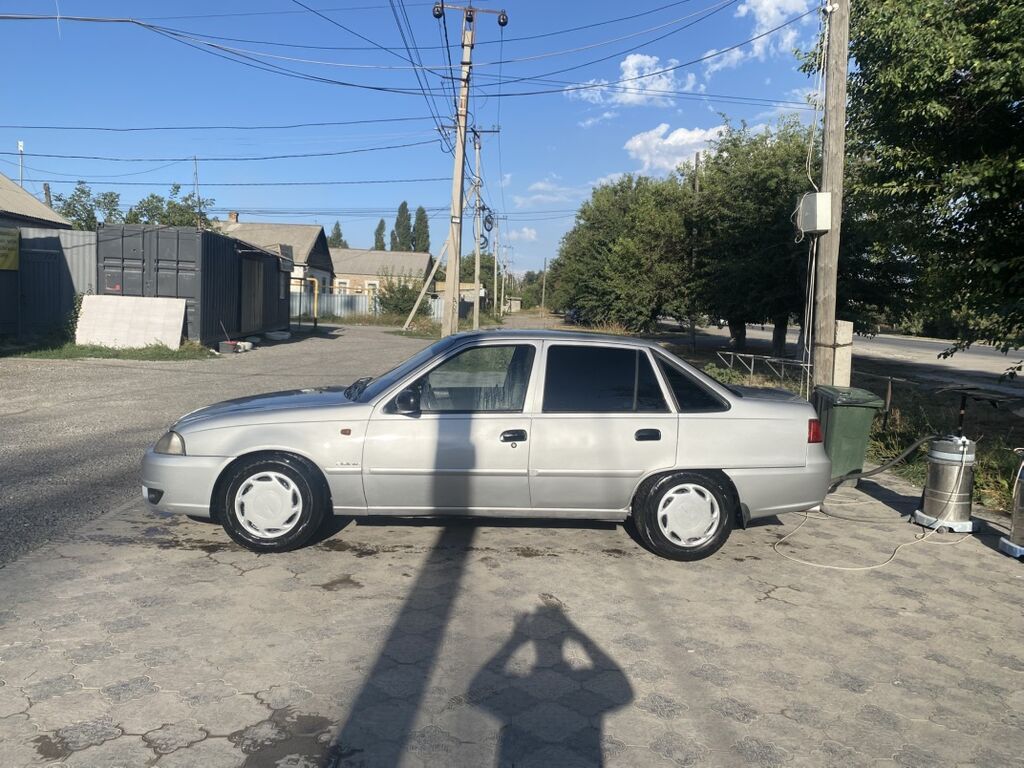 Daewoo Nexia: 2010 г., 1.6 л, Механика, Бензин, Седан: фото 3