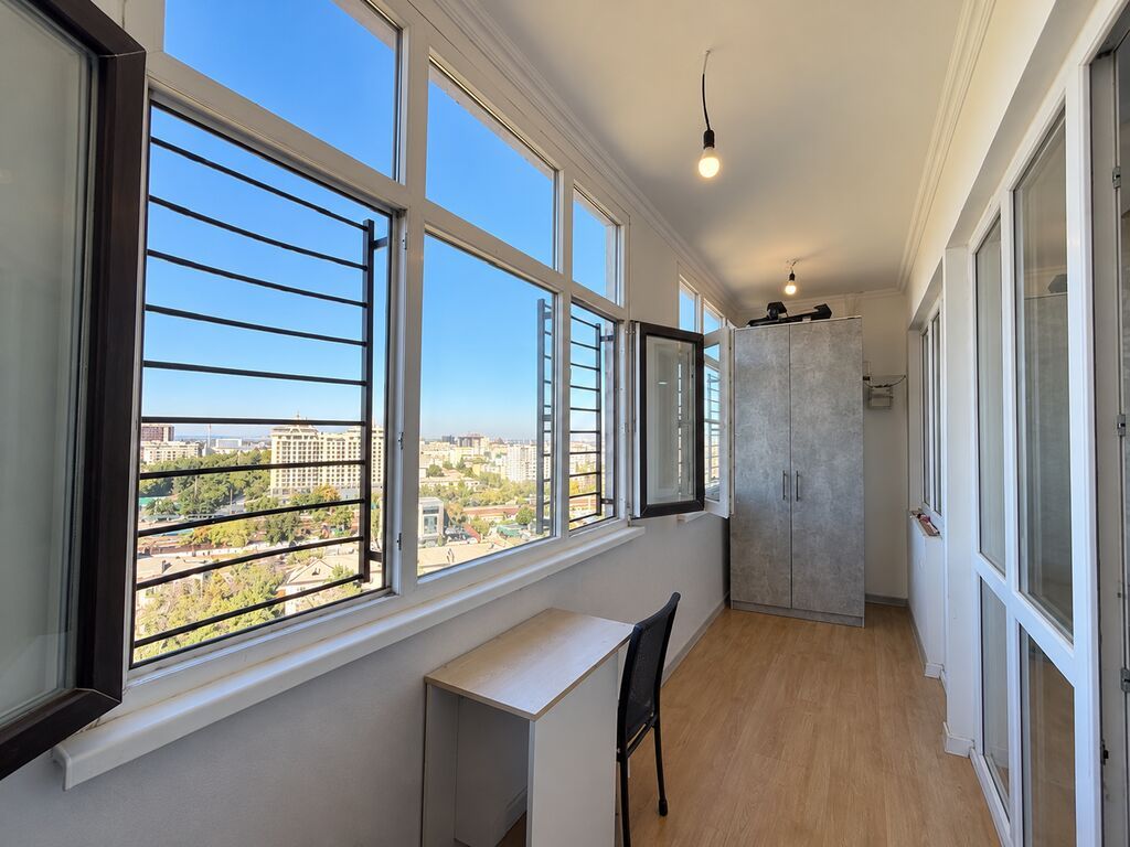 2 комнаты, 70 м², Юг-2 мкр Элитка, 14 этаж, Свежий ремонт: фото 4