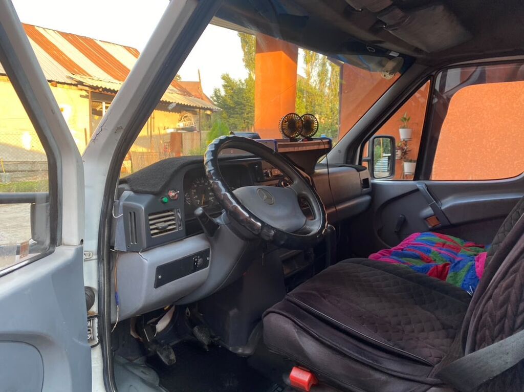 Грузовой фургон Mercedes‑Benz Sprinter (длинная база, высокая крыша): фото 6
