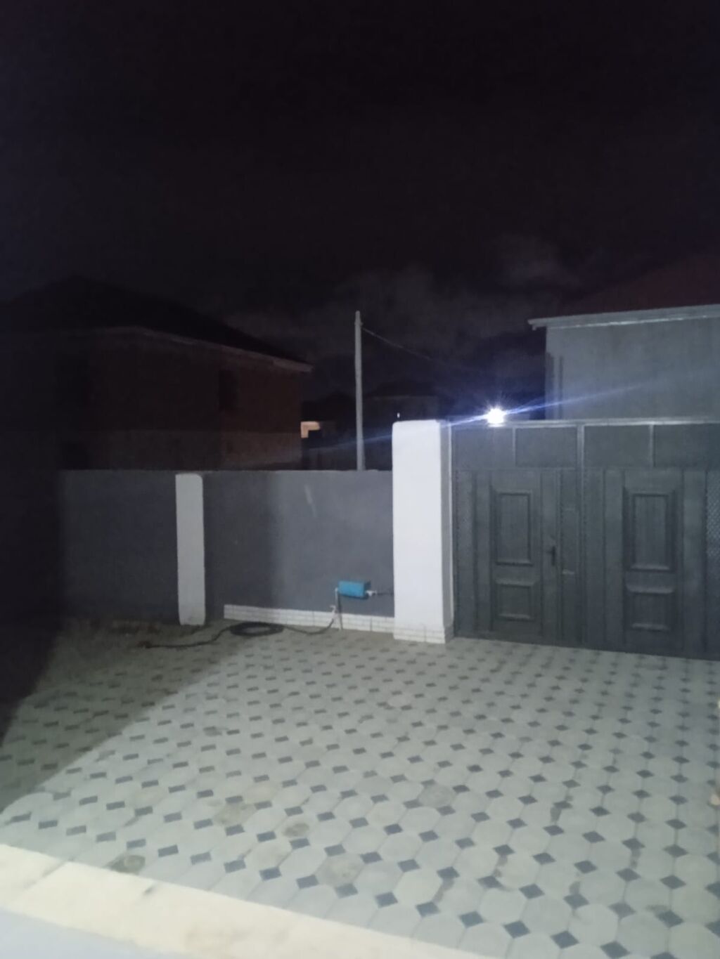 Zabrat 4 otaqlı, 129 kv. m, Yeni təmirli