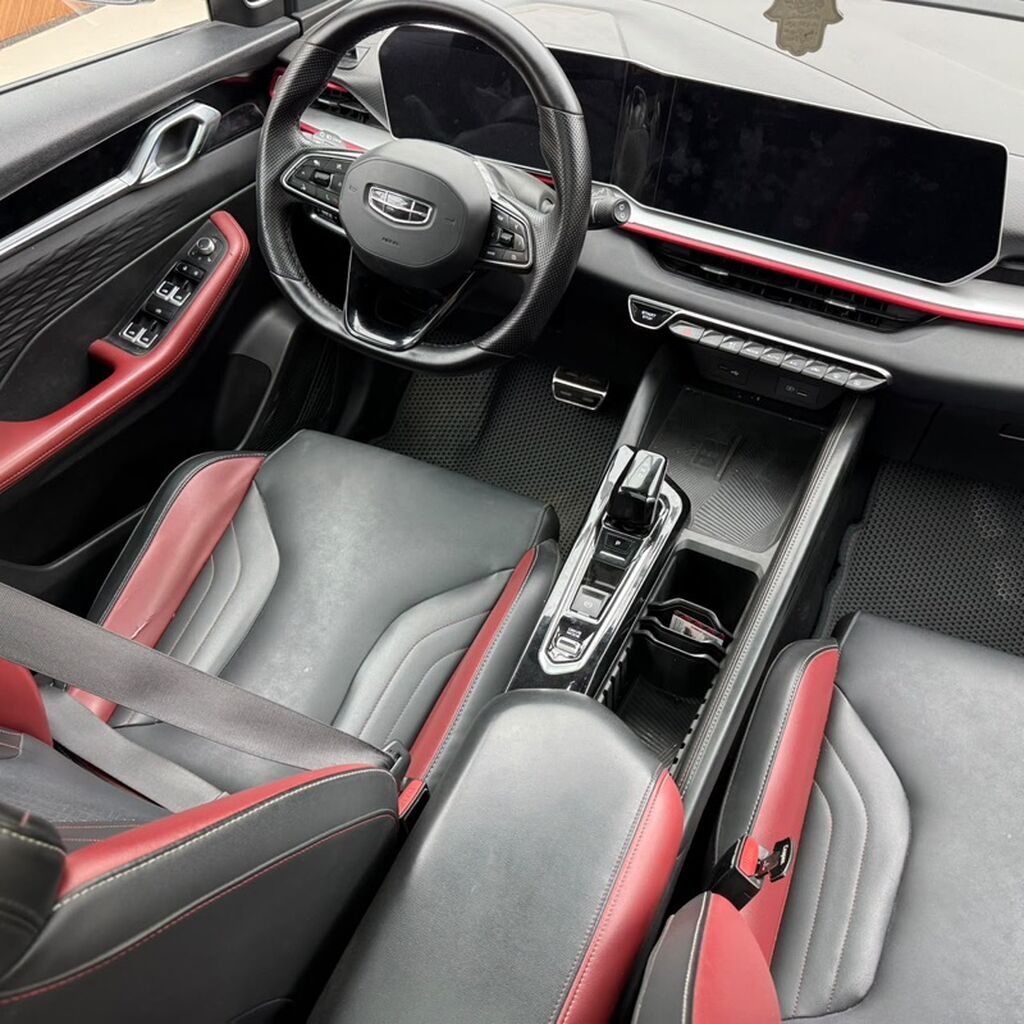 Geely Coolray: 2023 г., 1.5 л, Автомат, Бензин, Кроссовер — фото 3