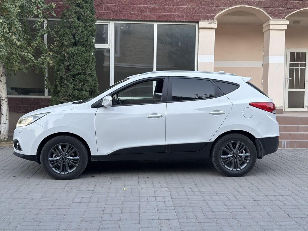 Hyundai ix35: 2014 г., 2 л, Автомат, Бензин, Кроссовер: фото 4
