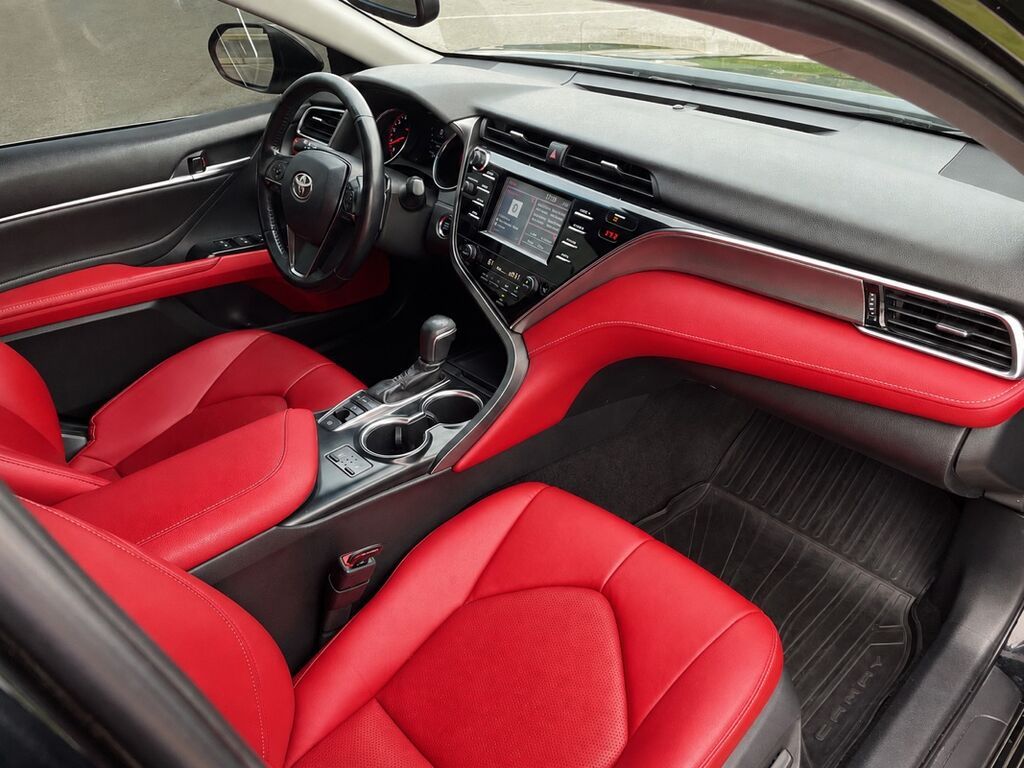 Toyota Camry: 2018 г., 2.5 л, Бензин, Седан: фото 8