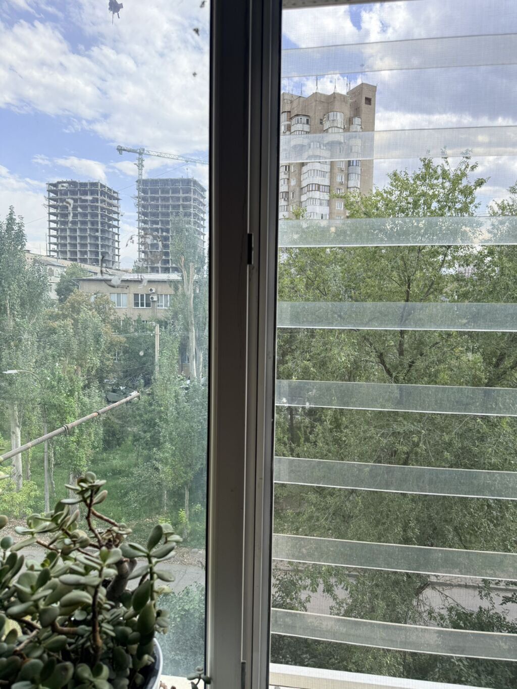 3 комнаты, 58 м², 10 мкр 104 серия, 4 этаж, Старый ремонт: фото 3