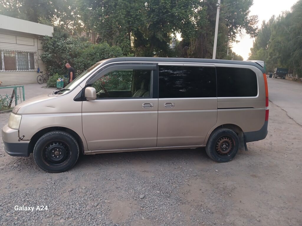 Honda Stepwgn: 2001 г., 2 л, Автомат, Бензин, Минивэн: фото 5