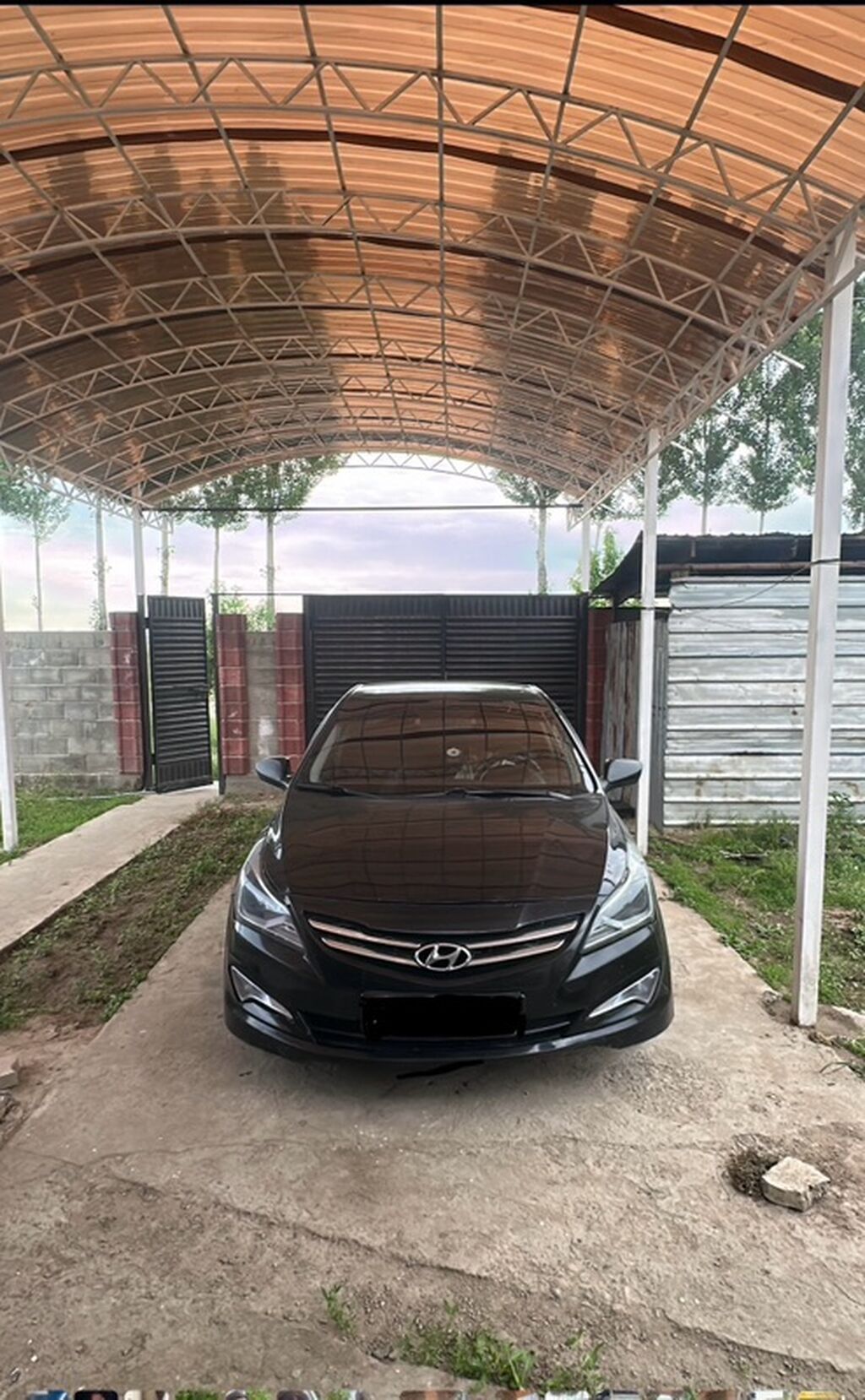 Hyundai Solaris: 2015 г., 1.4 л, Автомат, Бензин, Седан: фото 1