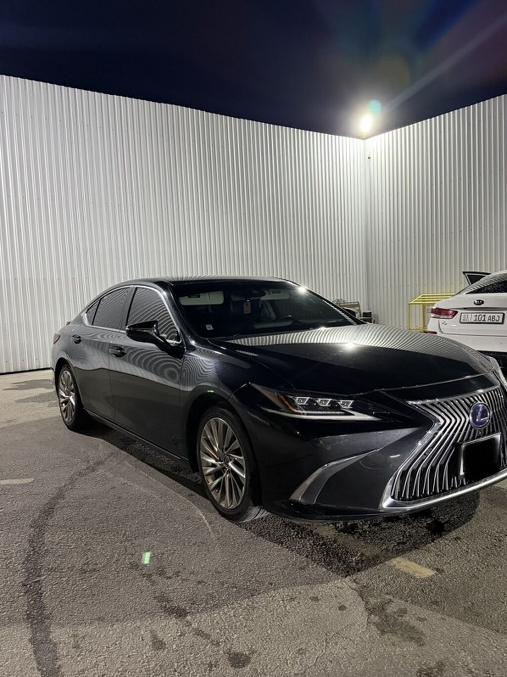 Lexus ES: 2021 г., 2.5 л, Вариатор, Гибрид, Седан: фото 4