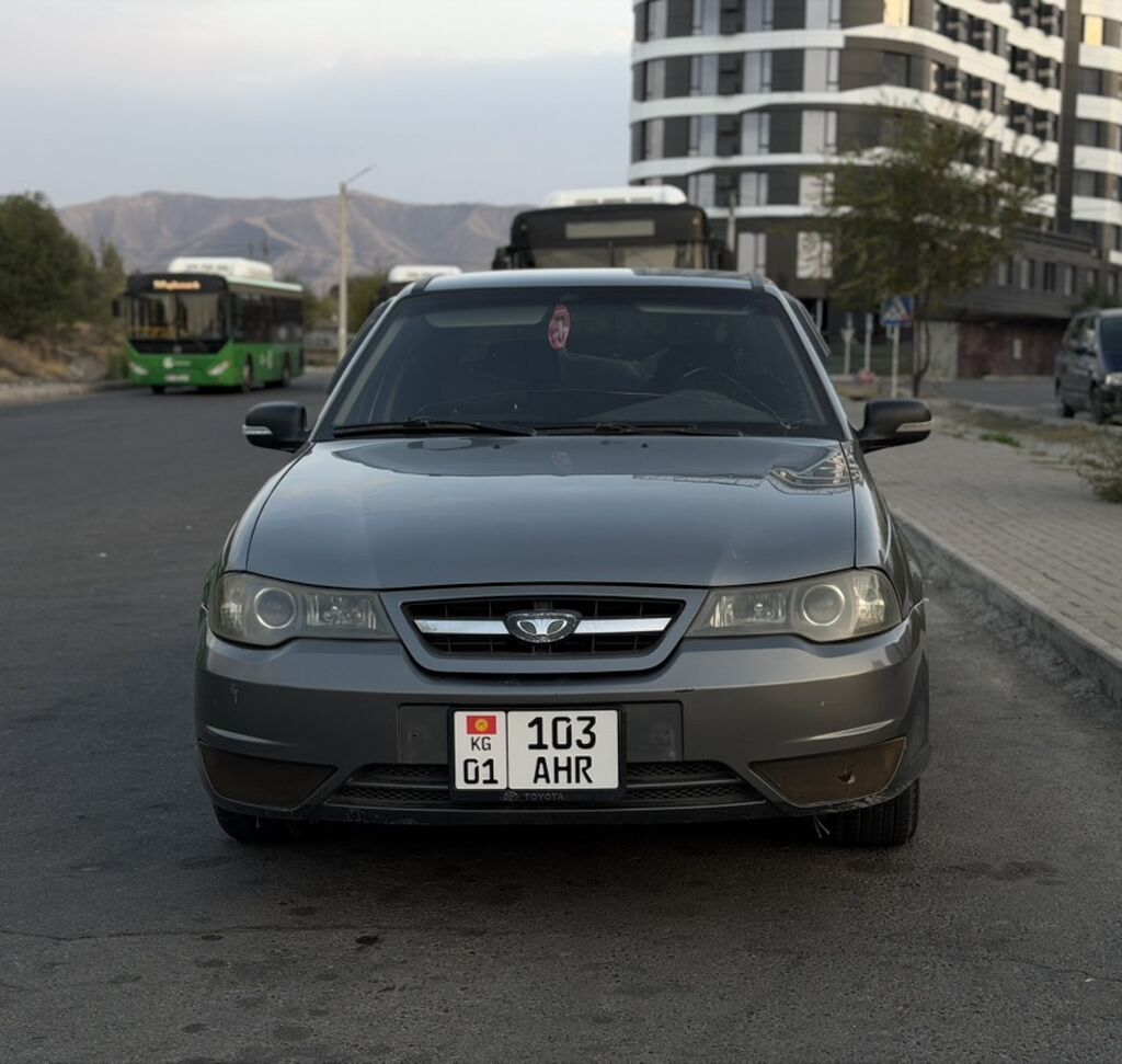 Daewoo Nexia: 2012 г., Механика, Бензин, Седан: фото 3