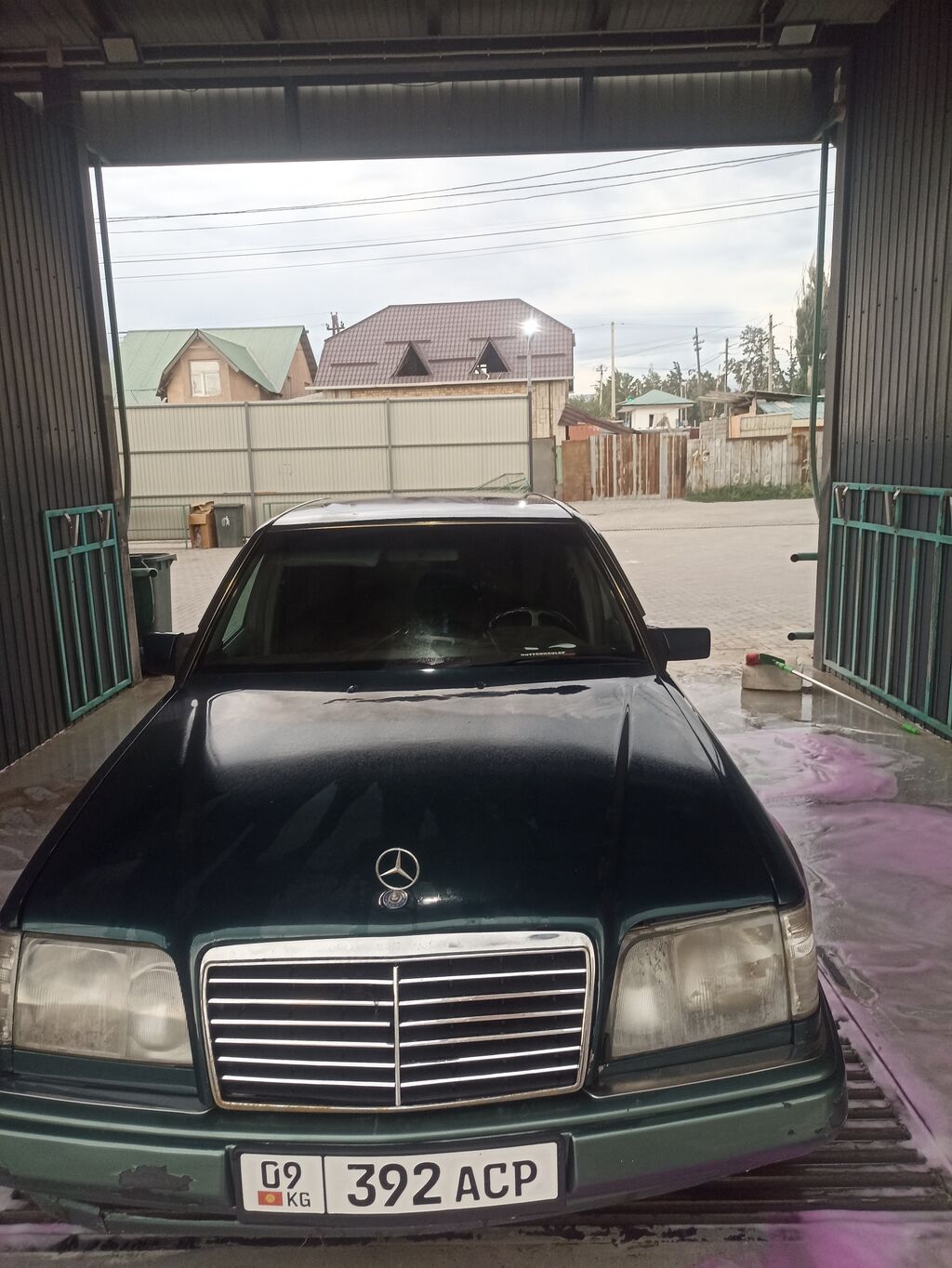 Mercedes-Benz W124: 1995 г., 2 л, Седан: фото 2