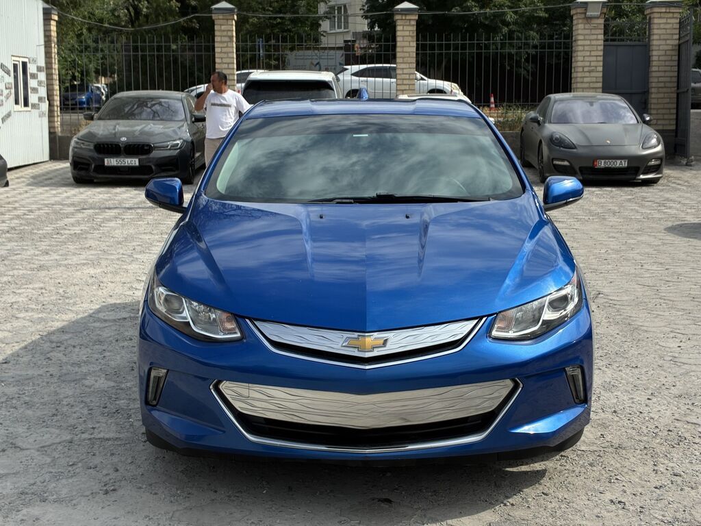 Chevrolet Volt: 2017 г., 1.5 л, Автомат, Гибрид, Седан: фото 3