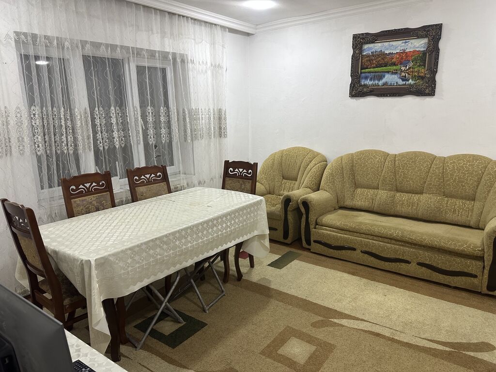 Kirayə üçün 2 otaqlı mənzil – əsas xüsusiyyətlər: - Geniş dəhliz