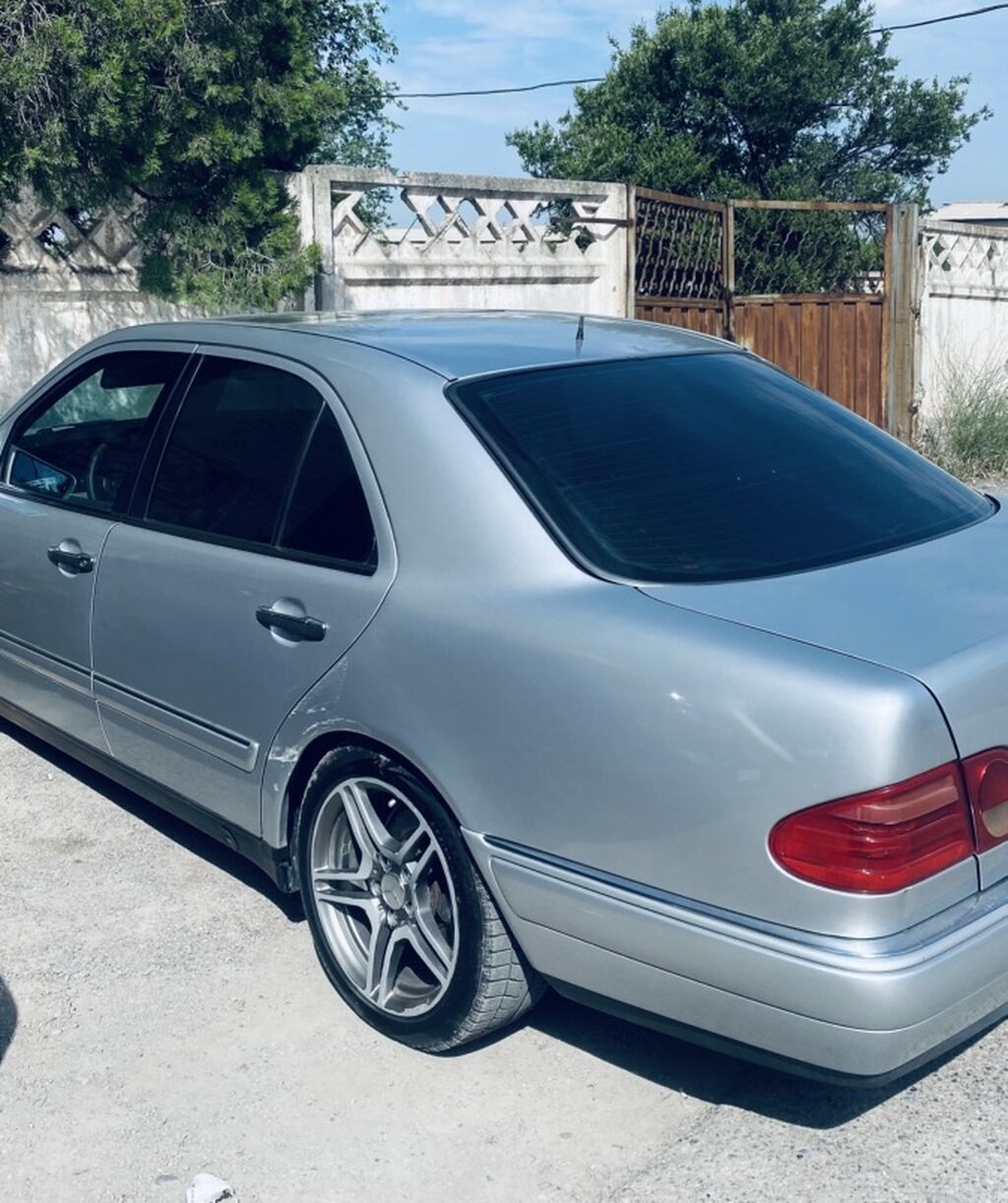 Mercedes-Benz E-Class: 1996 г., 3.2 л, Автомат, Бензин, Седан: фото 3