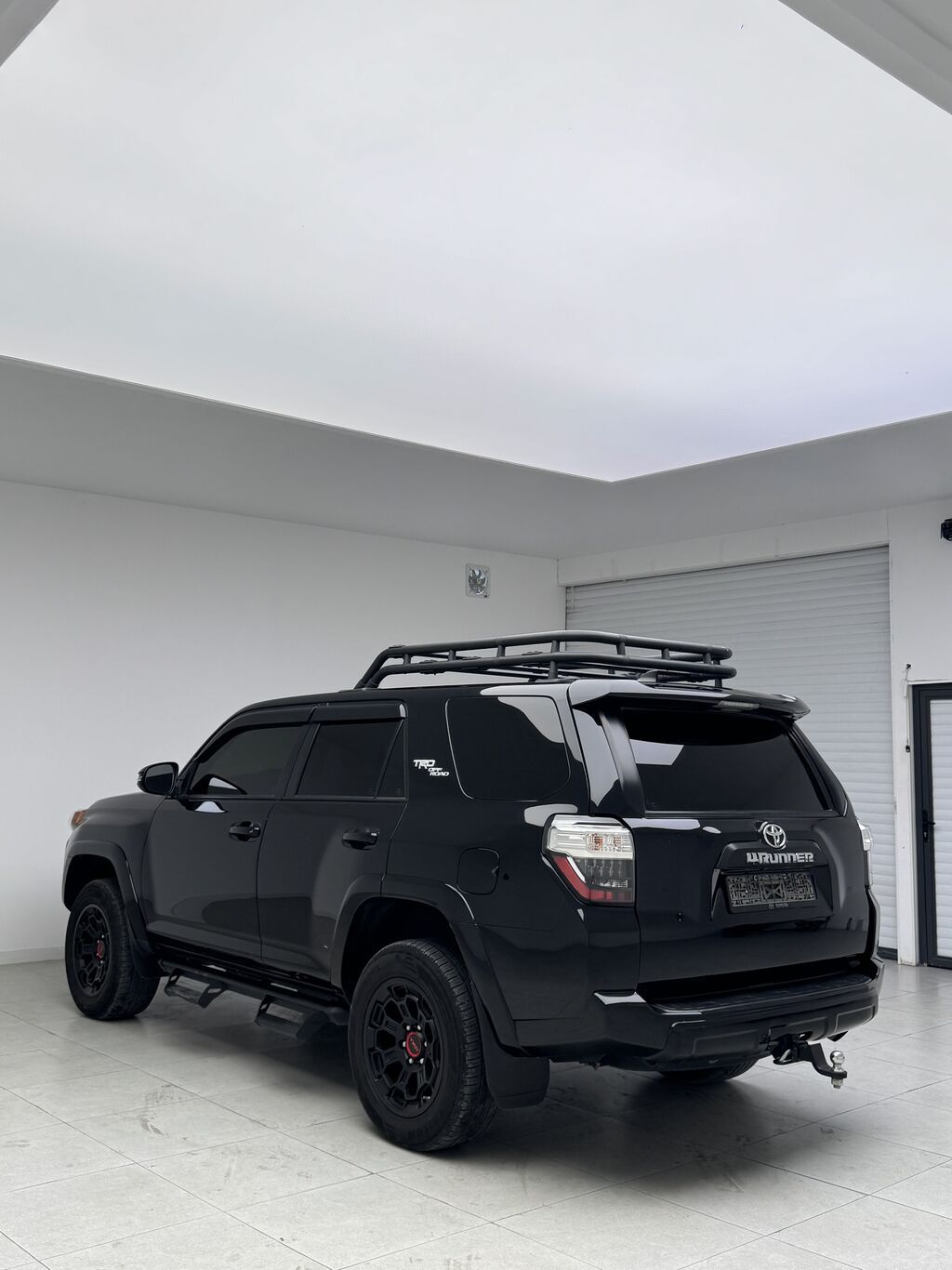 Toyota 4Runner: 2020 г., 4 л, Автомат, Газ, Внедорожник: фото 6