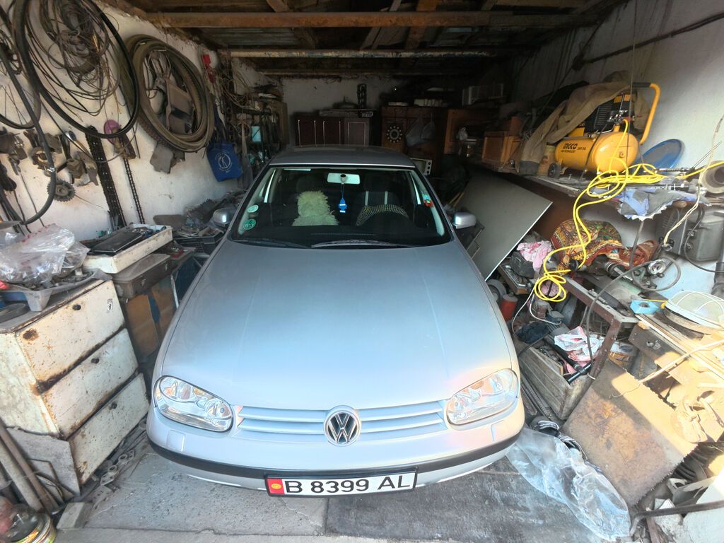 Volkswagen Golf: 2001 г., 1.4 л, Механика, Бензин, Хэтчбэк: фото 2