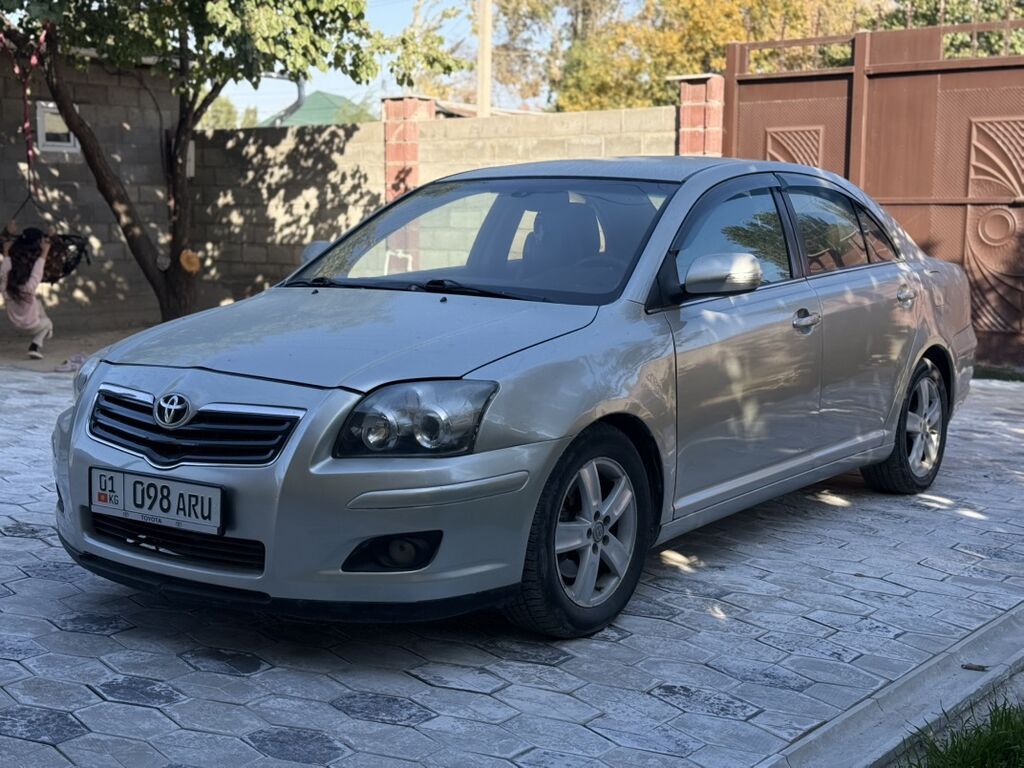Toyota Avensis: 2006 г., 2 л, Автомат, Бензин, Седан: фото 2