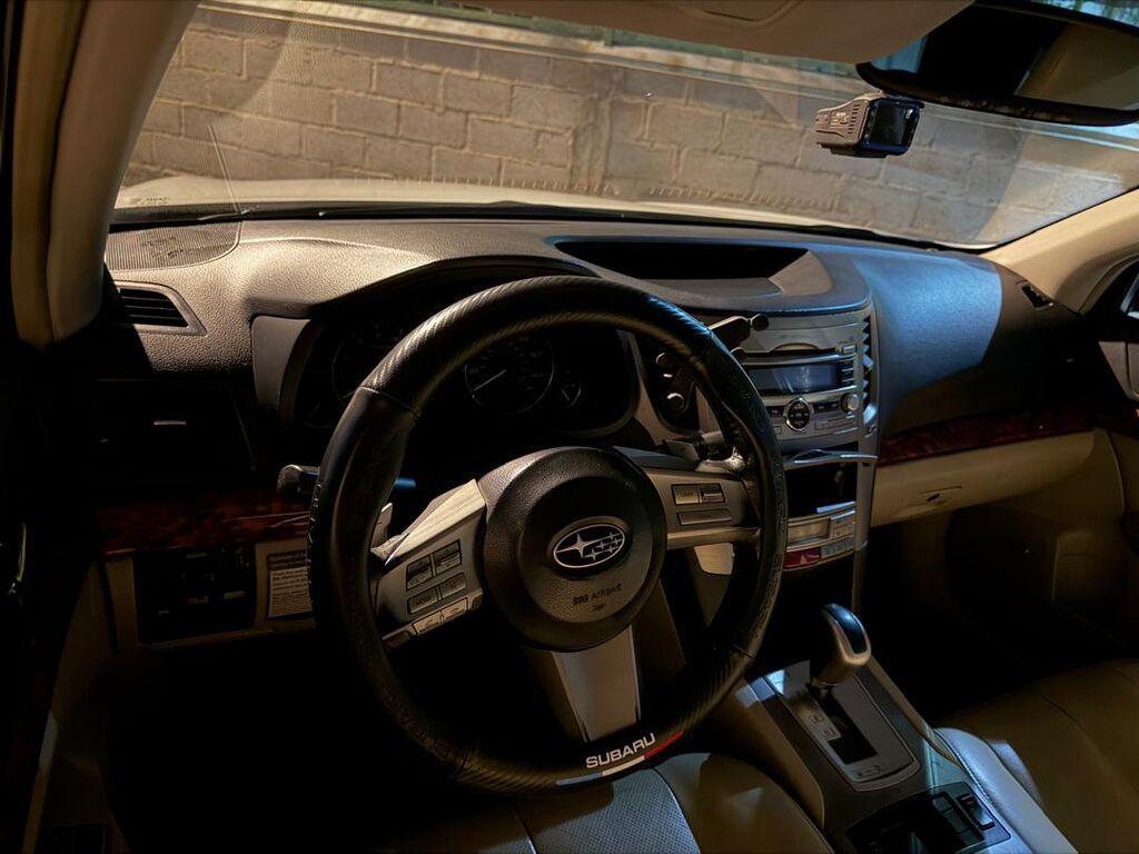 Subaru Outback: 2011 г., 2.5 л, Типтроник, Бензин, Универсал: фото 5