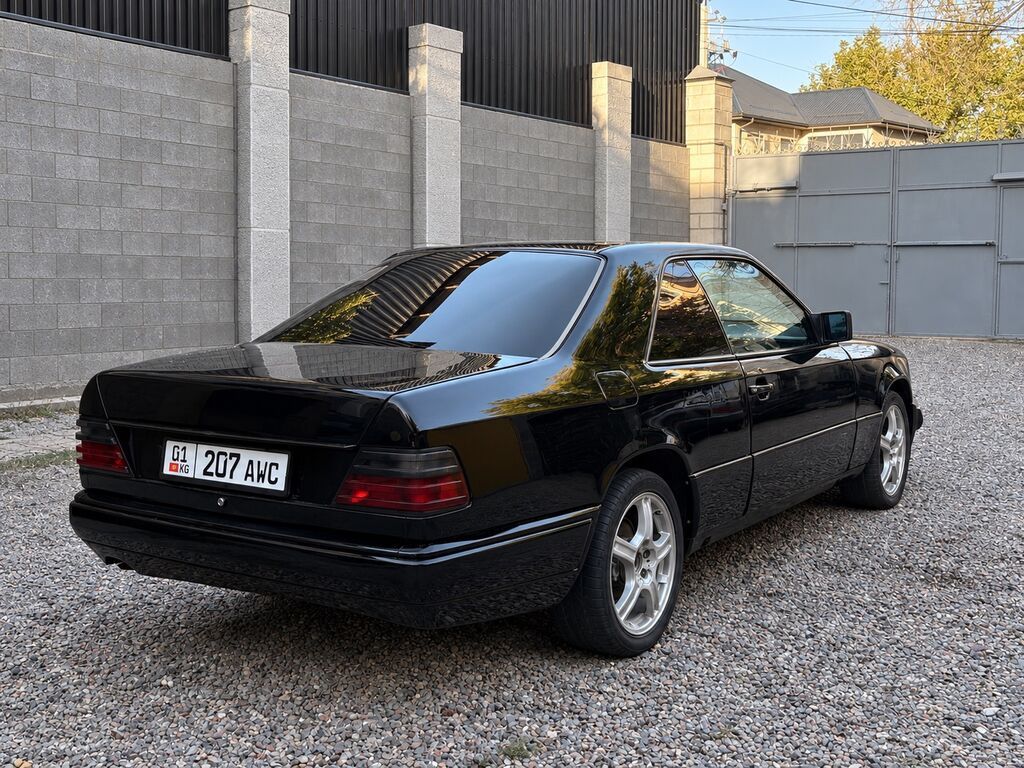 Mercedes-Benz E-Class: 1993 г., 2.3 л, Механика: фото 3