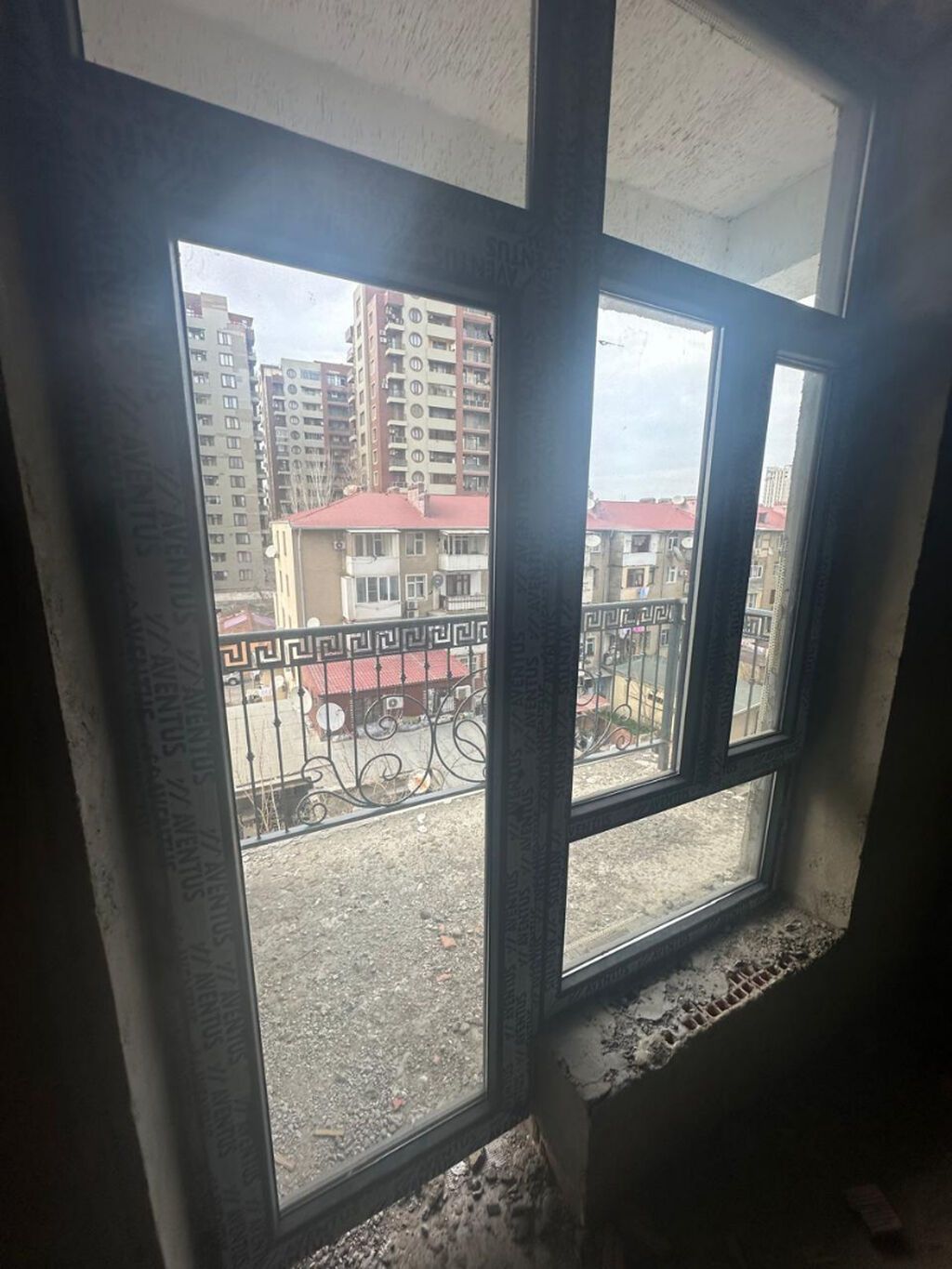 3 otaqlı, Yeni tikili, 143 kv. m