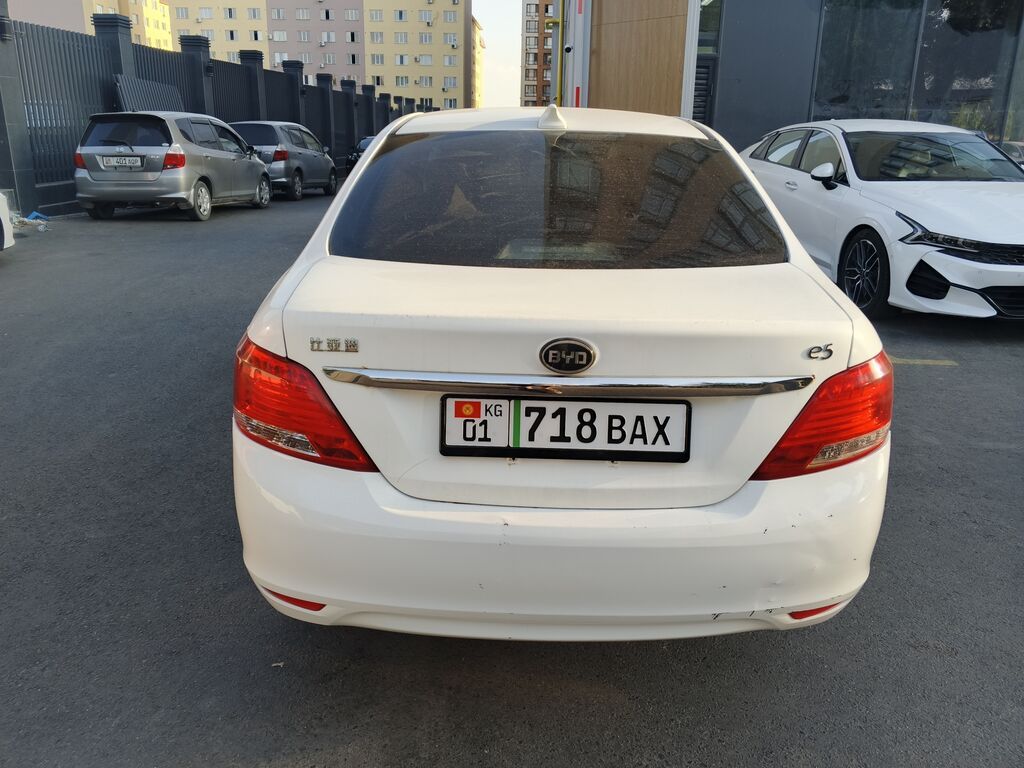 BYD E5: 2018 г., Автомат, Электромобиль, Седан: фото 4