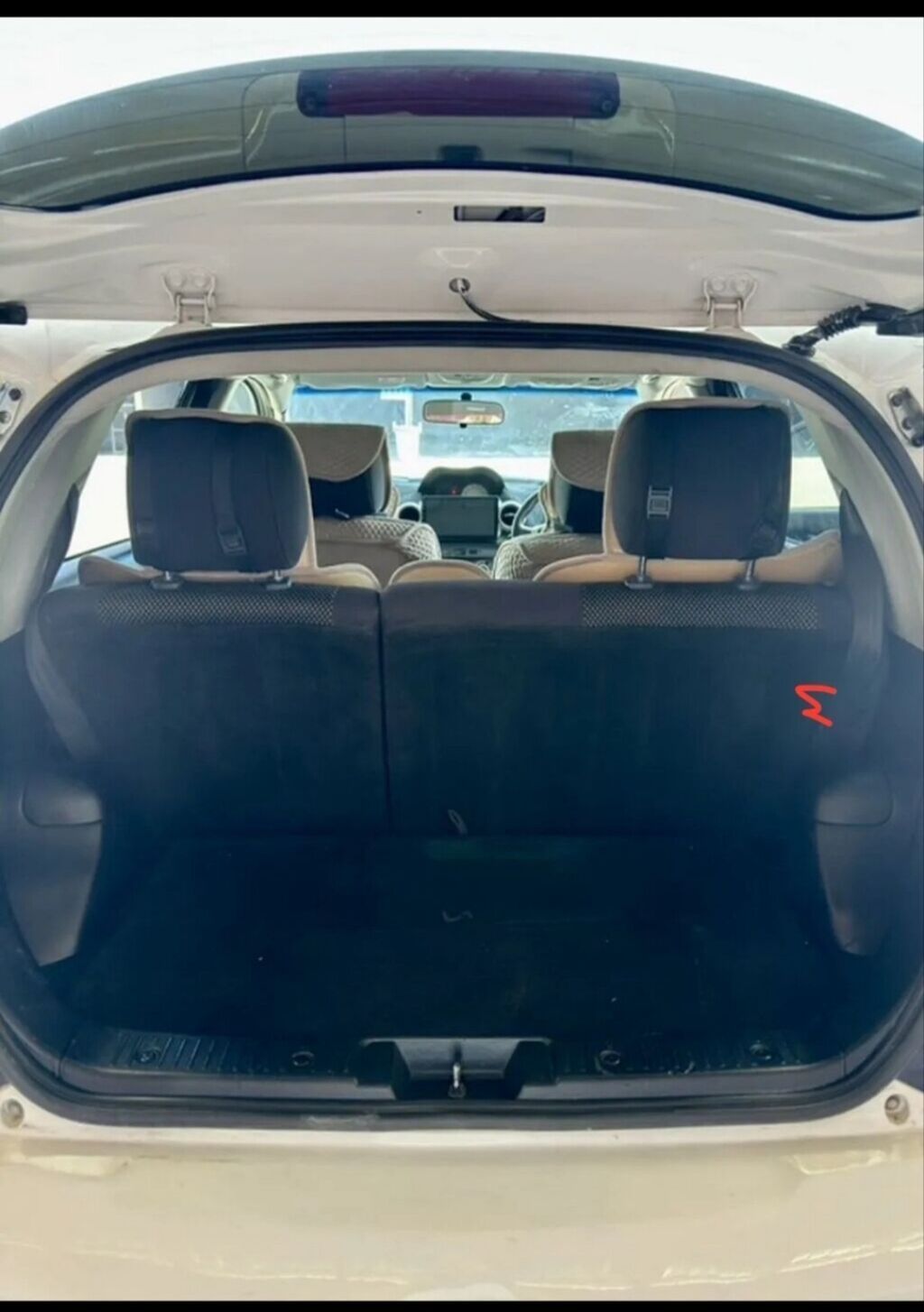 Toyota Ist: 2003 г., 1.5 л, Автомат, Бензин, Хэтчбэк: фото 8