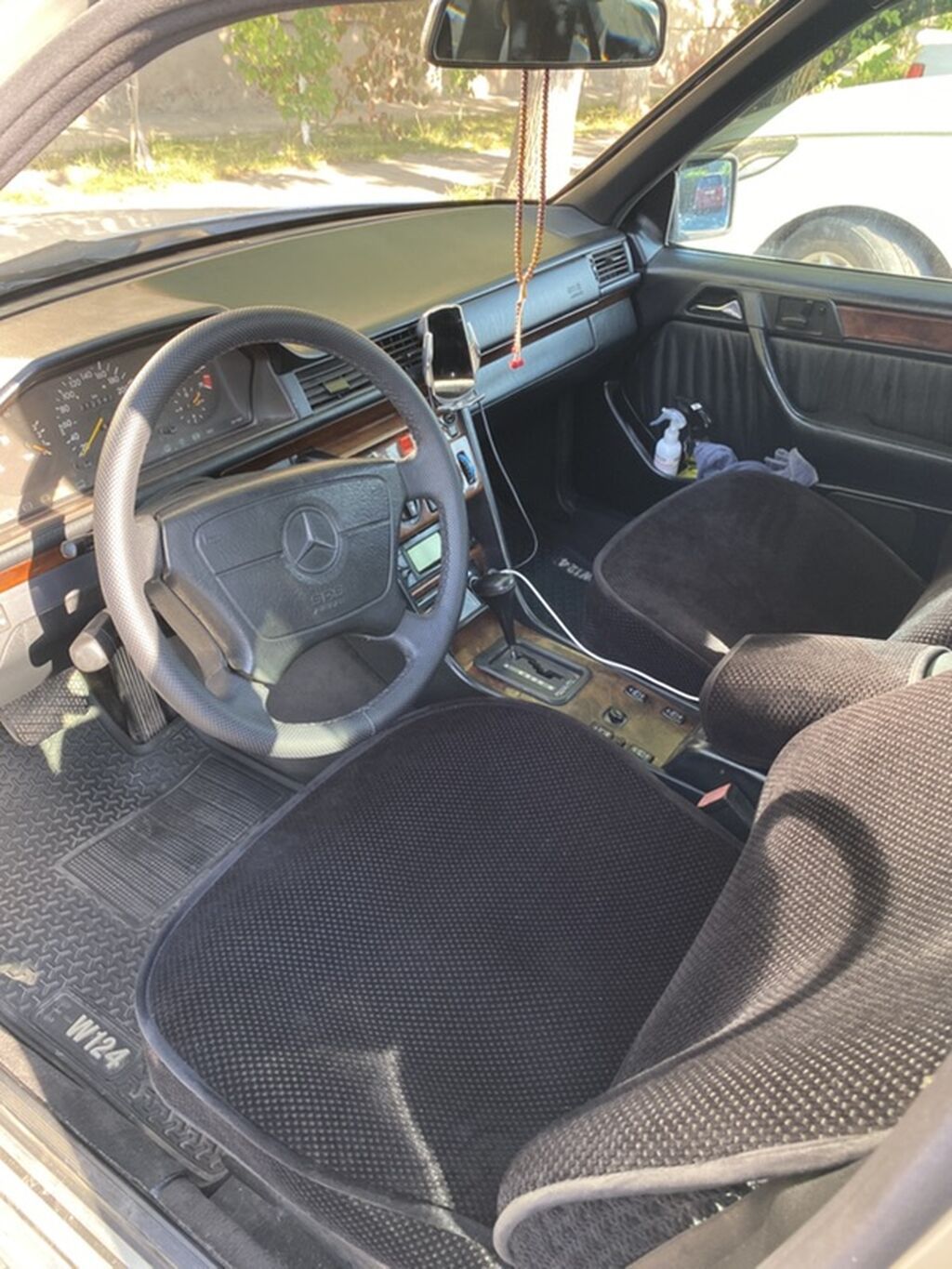Mercedes-Benz E-Class: 1994 г., Седан: фото 5