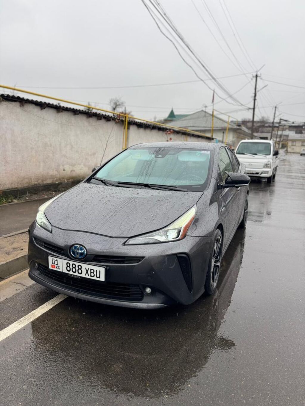 Toyota Prius: 2020 г., 1.8 л, Автомат, Гибрид, Лифтбек: фото 3