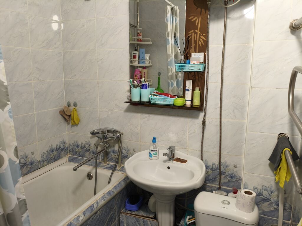 3 комнаты, 58 м², 104 серия, 4 этаж, Косметический ремонт: фото 8
